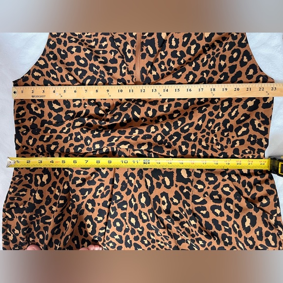 Worthington Crop Jumpsuit Leopard Animal Print Sleeveless V Neck Size 1X - Picture 8 of 13